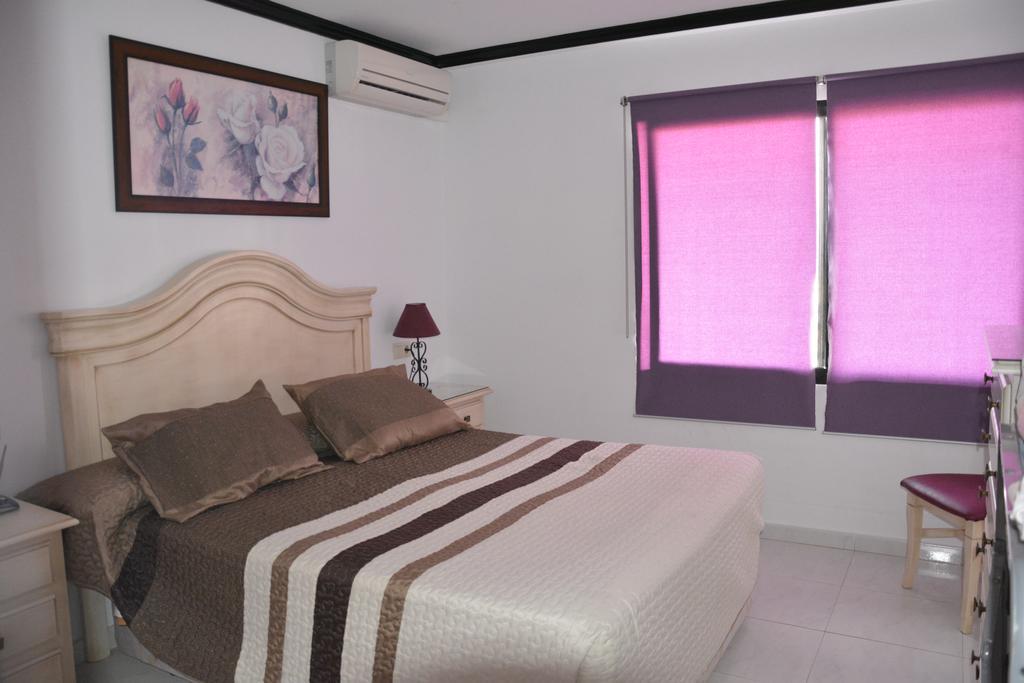 Apartamentos Mediterraneo Marbella Exterior foto